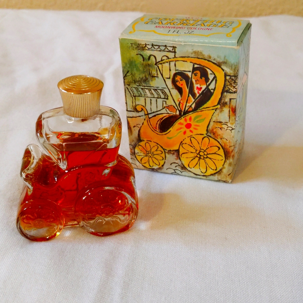 Vintage Avon Courting Carriage Glassware